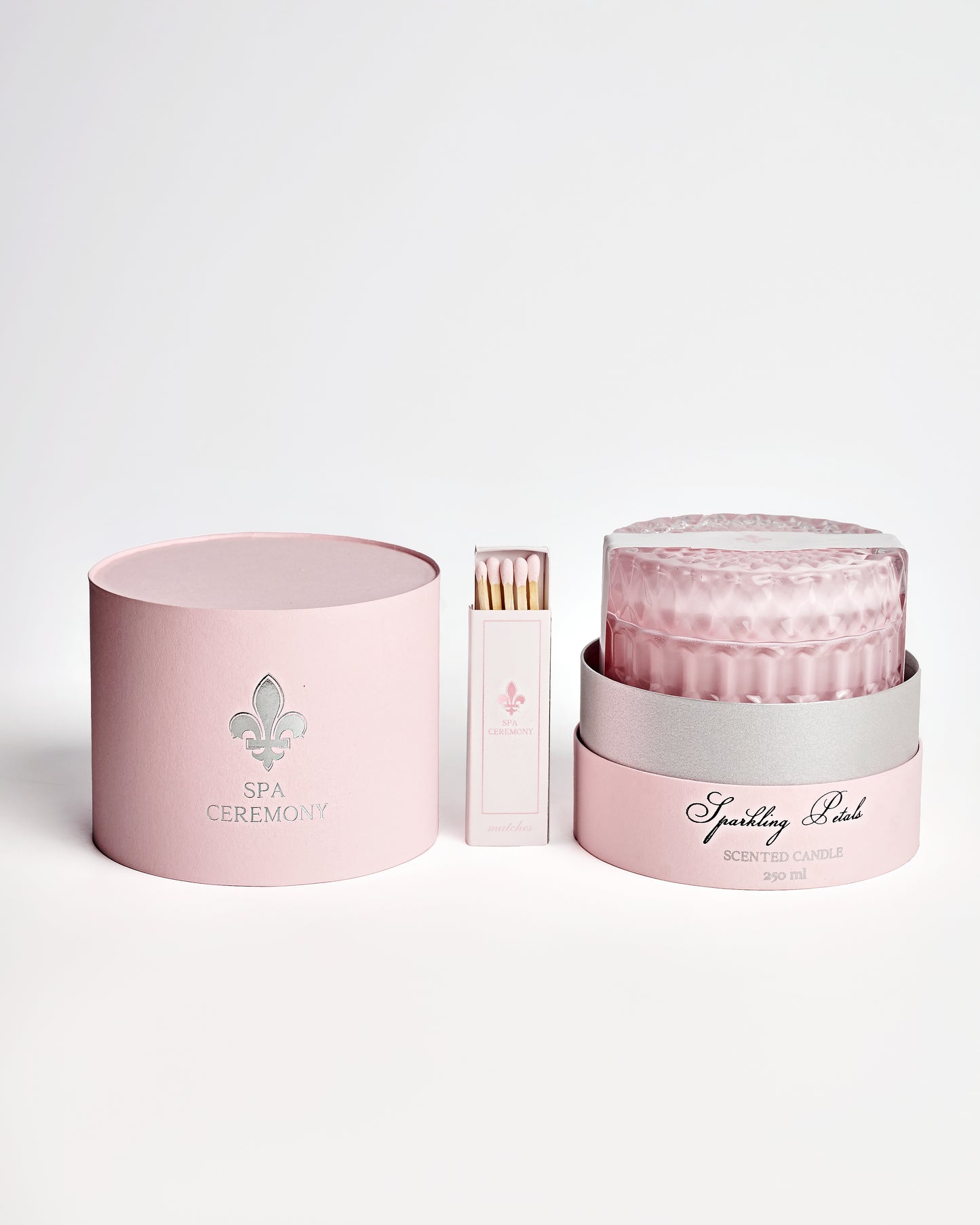 Парфумована свічка Sparkling petals, 250ml