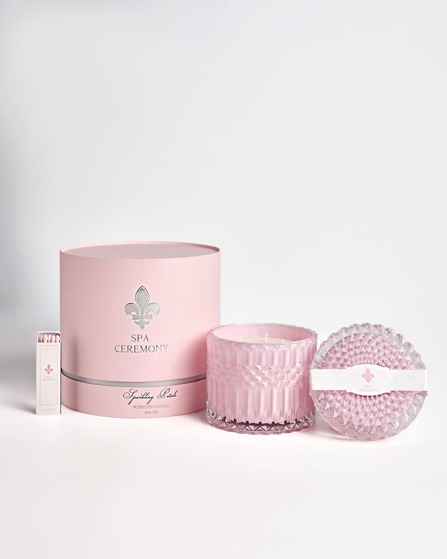 Парфумована свічка Sparkling petals, 500ml